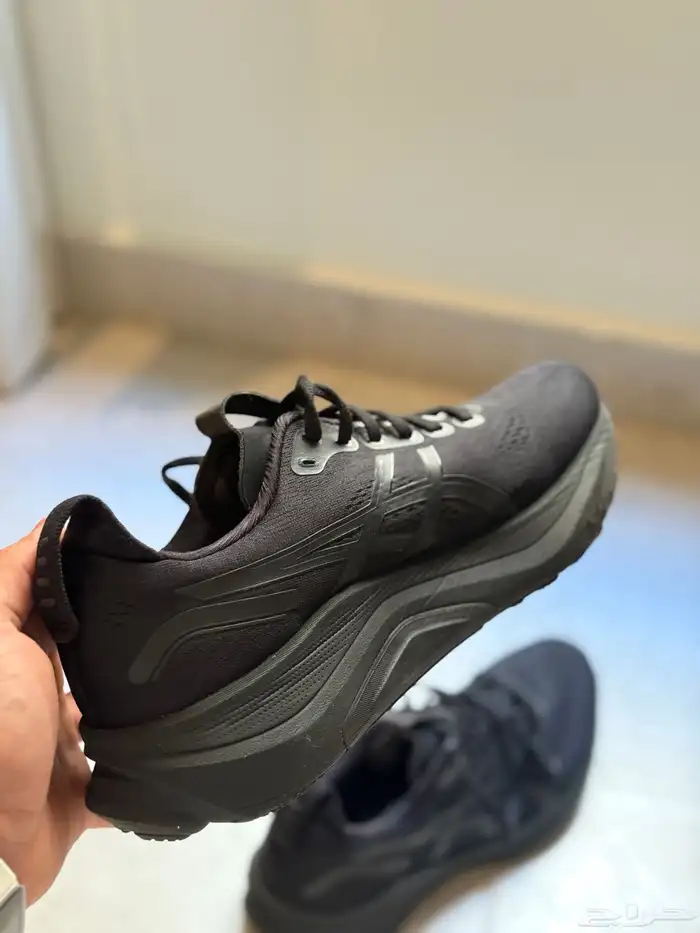 جزمة اسيكس نظيفة 1