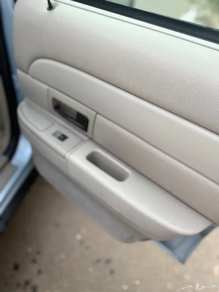 فورد فكتوريا 2011 نظيف 9