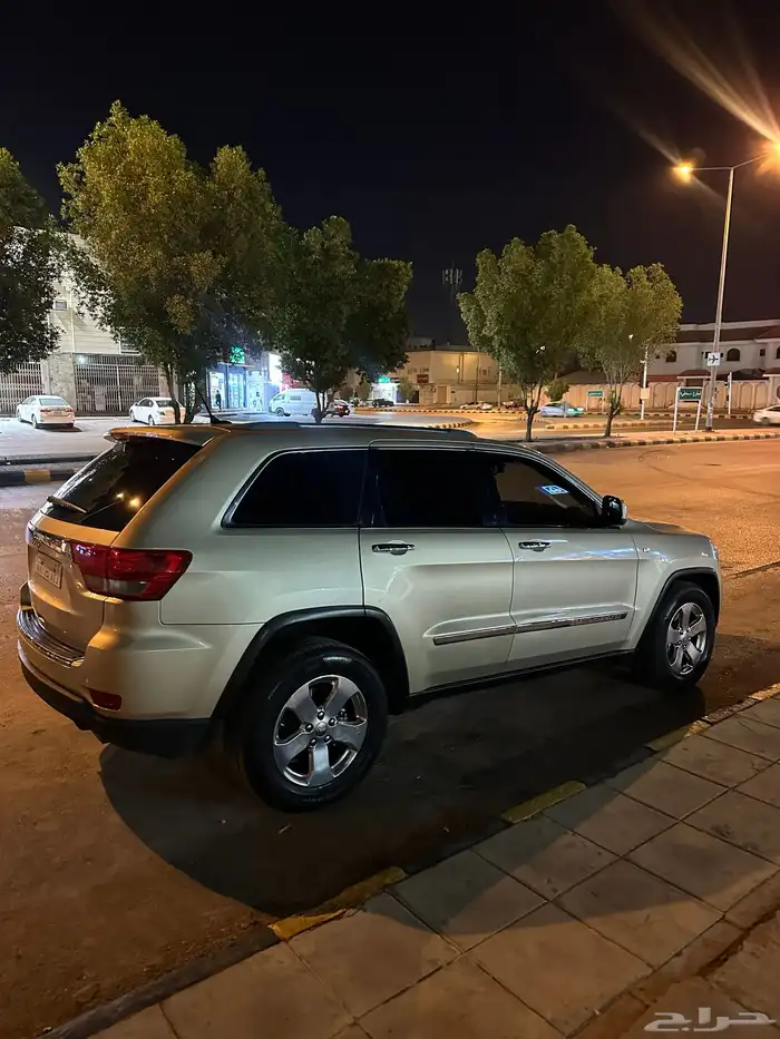 جيب جراند شيروكي 2011 34