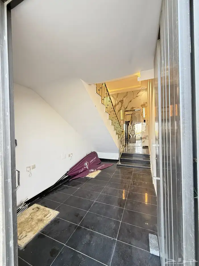 للبيع شقق سكنية فاخرة موقع مميز بحى المعارض بخميس مشيط 31