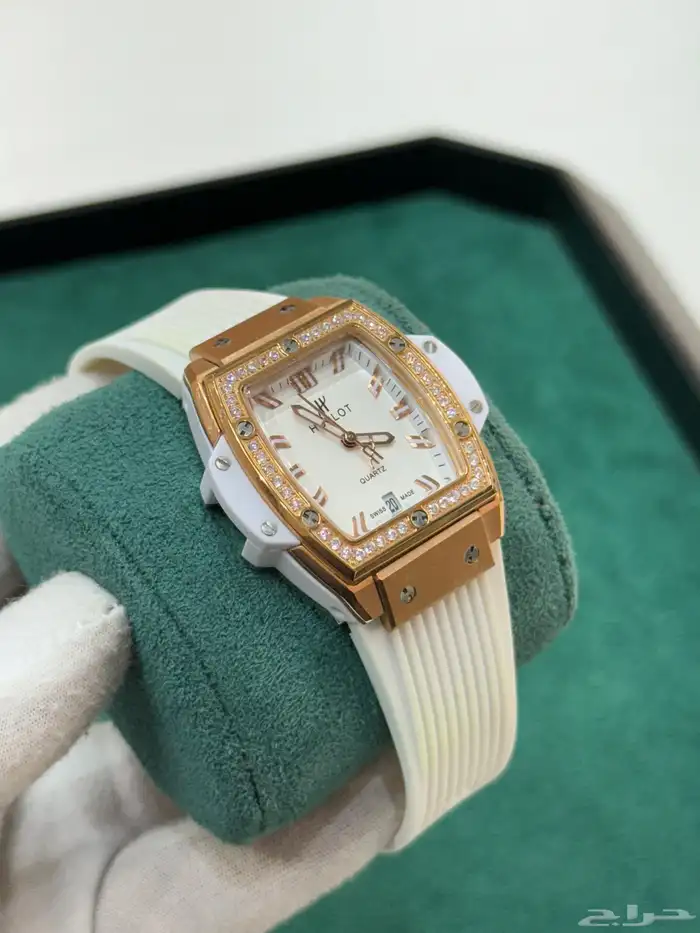 ساعات هوبلت نسائيه 15