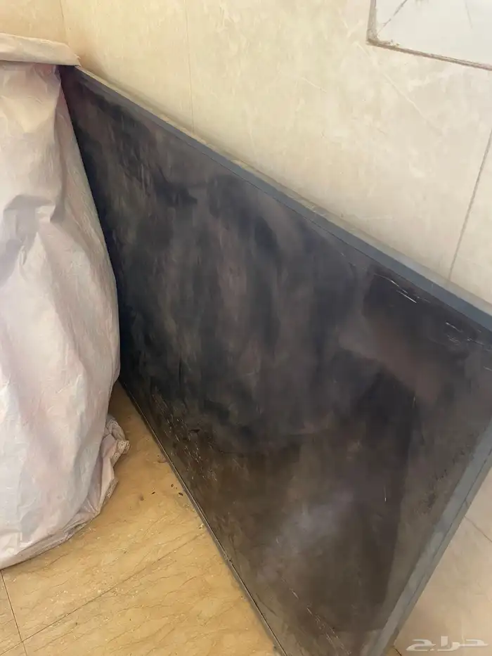 تلفزيون ال جي شاشة مكسوره السعر50قابل للتفاوض 1