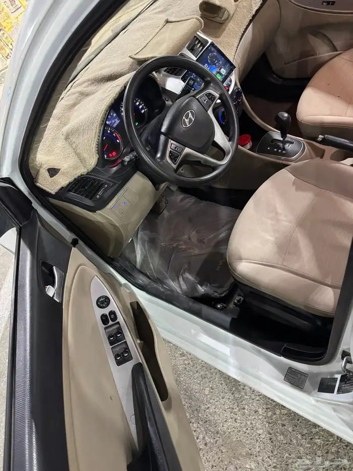 اكسنت من المالك الأول يوجد بعض الرشوش السياره بحاله ممتازه 2