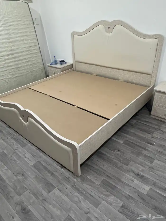 سرير غرفة نوم نظيف مع السبرنق 1