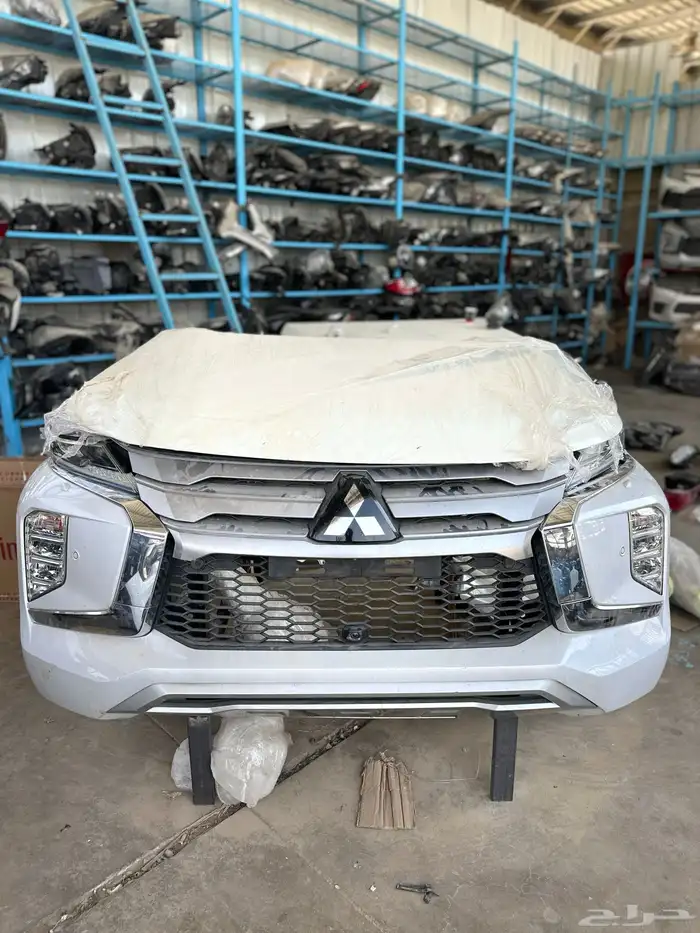 وجيهة ميستوبيشي مونتيرو من موديل 2021 الى 2025 0