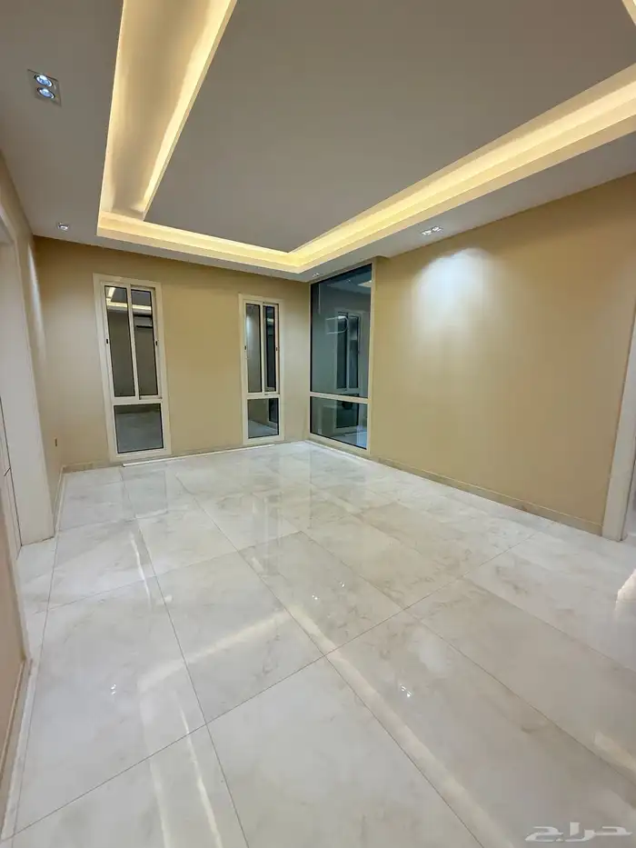 فيلا للإيجار بالعارض 16