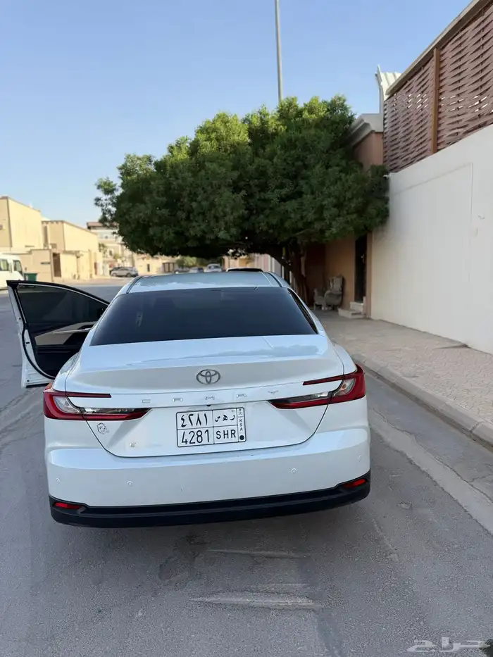 كامري 2025 للإيجار الشهري 1