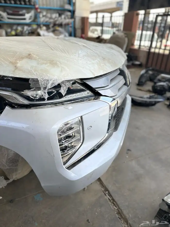 وجيهة ميستوبيشي مونتيرو من موديل 2021 الى 2025 2