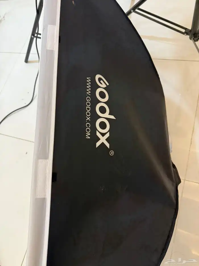 اضاءة 400sk فلاش وملحقاته الاستاند وسوفت بوكس وغيره لبيع 4