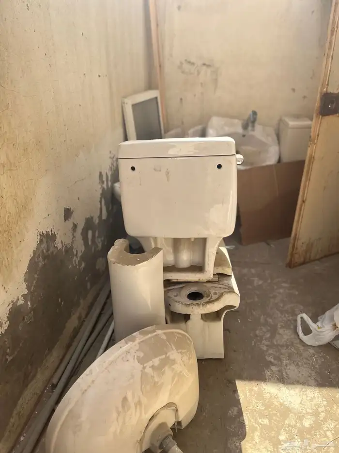 عفش للبيع بلاط ومغاسل وكراسي افرنجي اكرمك الله 10