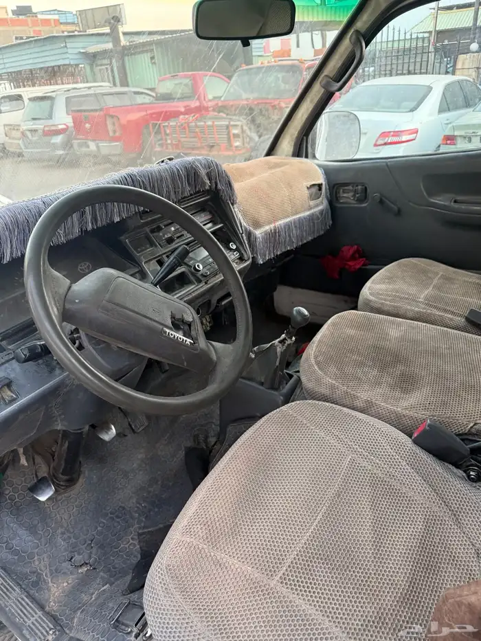 للبيع تويوتا هايس 1998 شغال شرط مسقط 5