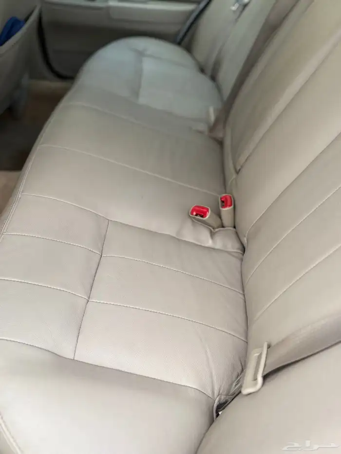 فورد فكتوريا 2011 نظيف 7