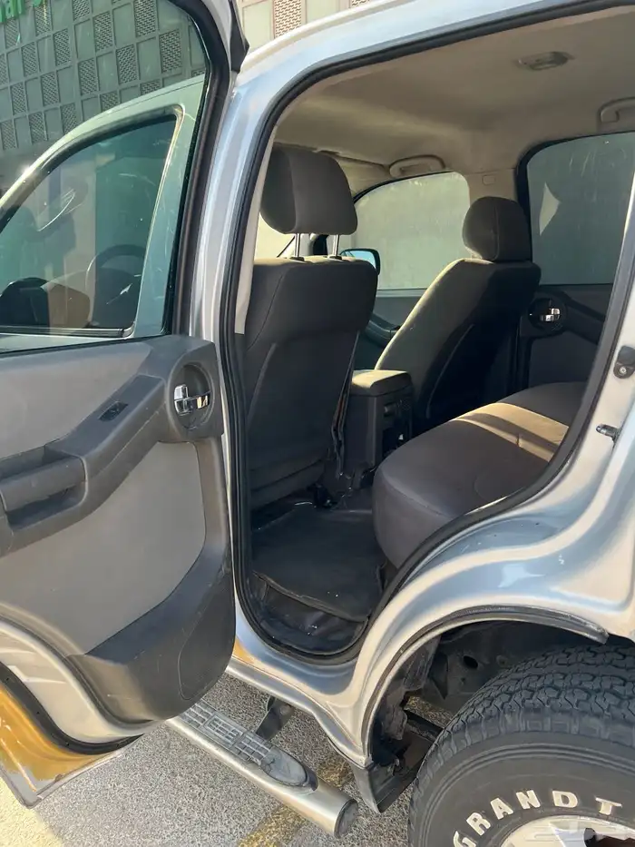 اكسترا نيسان 2009. قيمة 30 الف 12