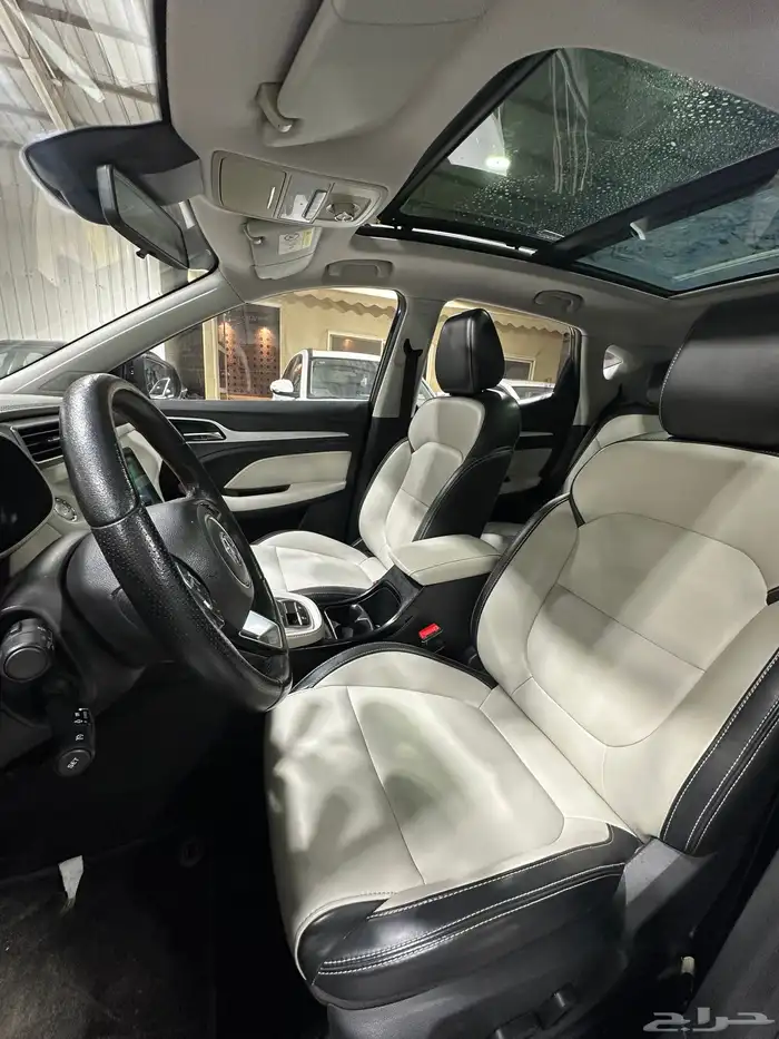 للبيع أم جي ZS الموديل 2023 السعر 42 ألف 6