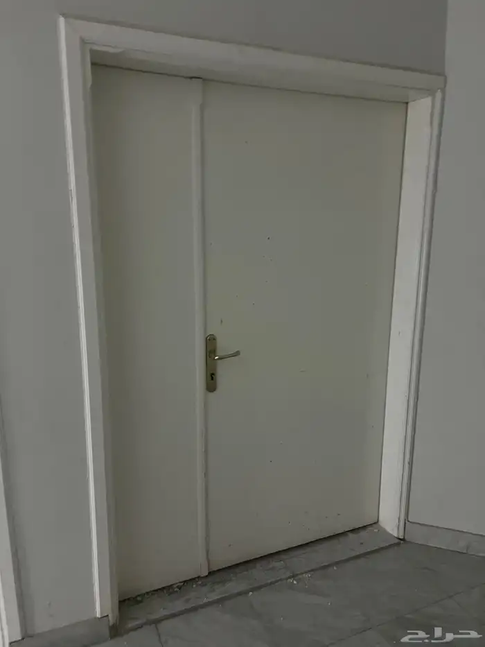 أبواب خشب مع الملحقات 0