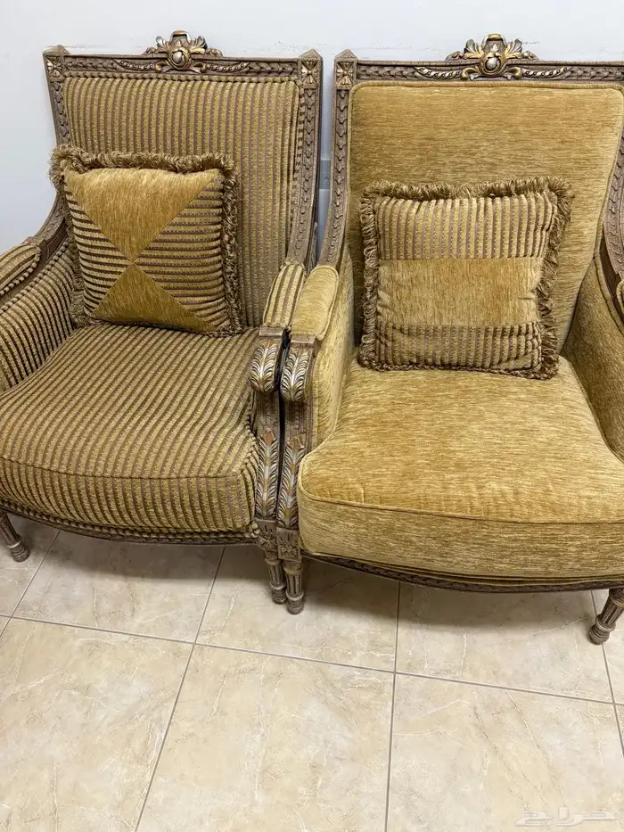 كنب يكفي 19 شخص بحاله ممتازه 0