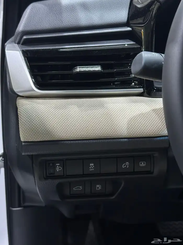 تويوتا كامري LE هايبرد ماكينه 2.5 موديل 2025 7