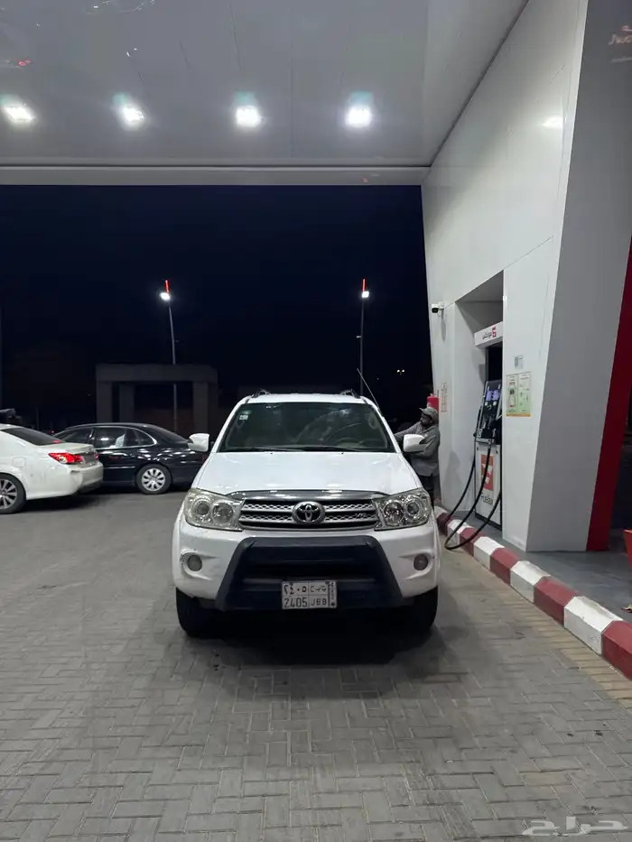 فورتشنر 2010 3