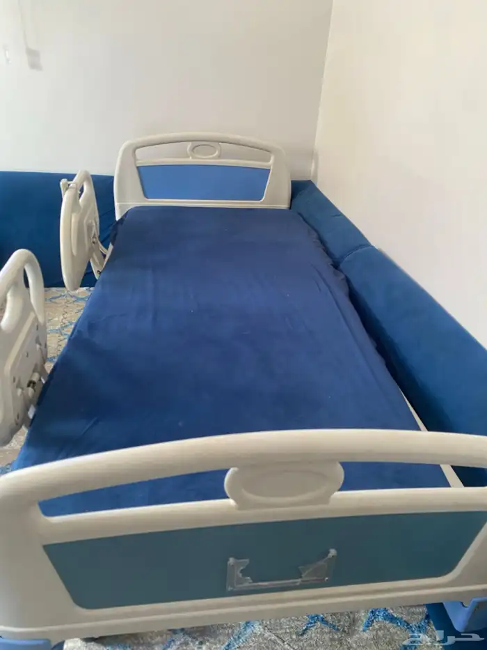 سرير طبي كهربائي 0