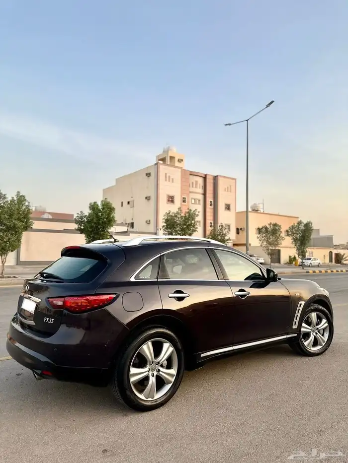 انفنتي fx35فل كامل 2010 32