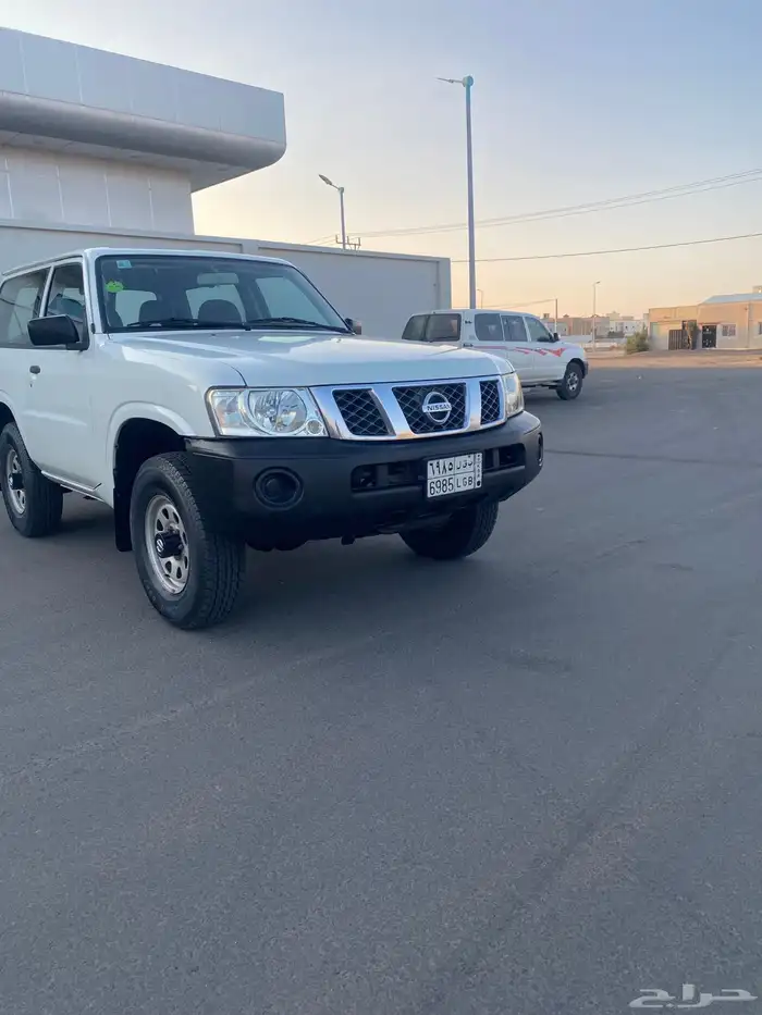 نيسان باترول ربع 2011 1