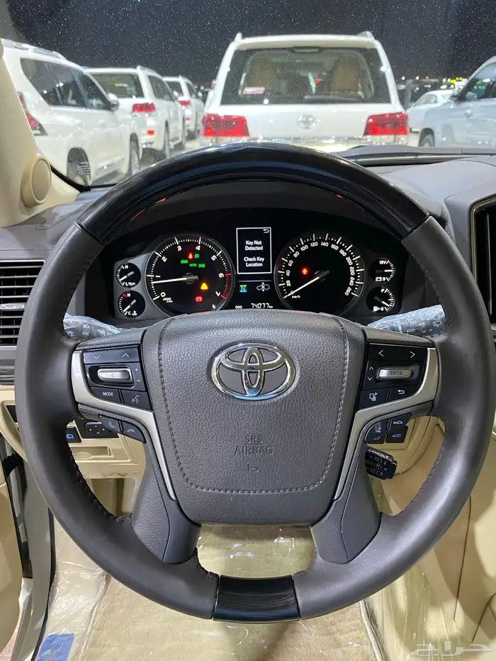 للبيع جيب VXS فل كامل 2016 هيدروليك بريمي عداد 74 الف 17