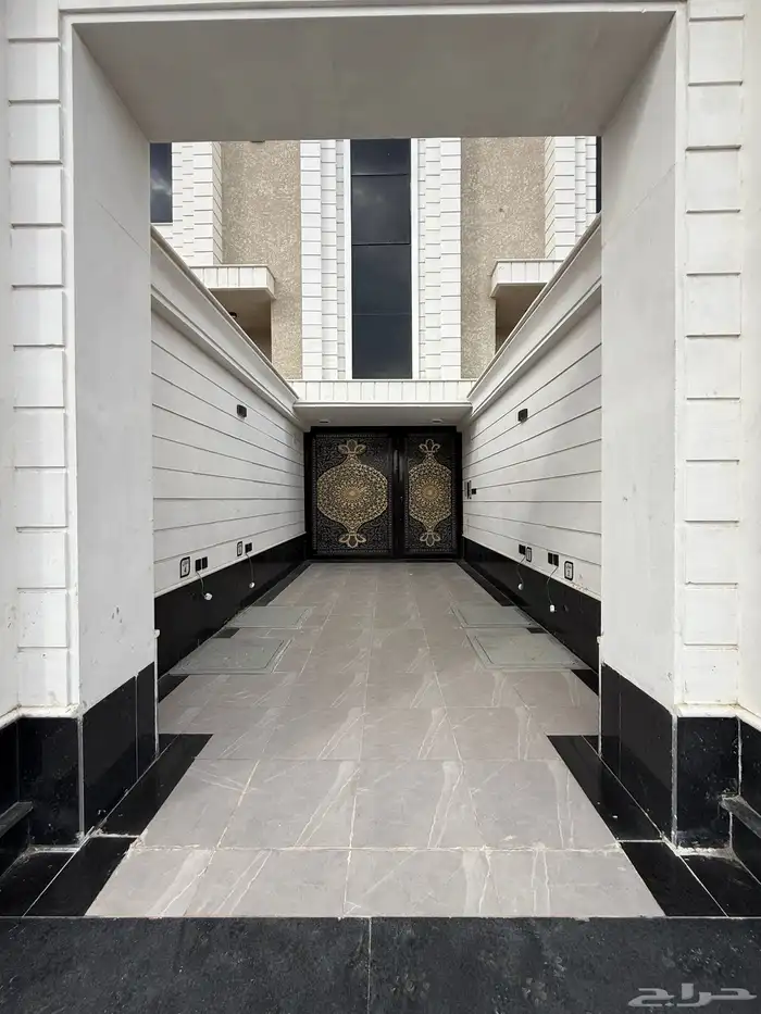 للبيع شقق ارضيه وشقق علويه ف ابها المحاله حي الزهور 19