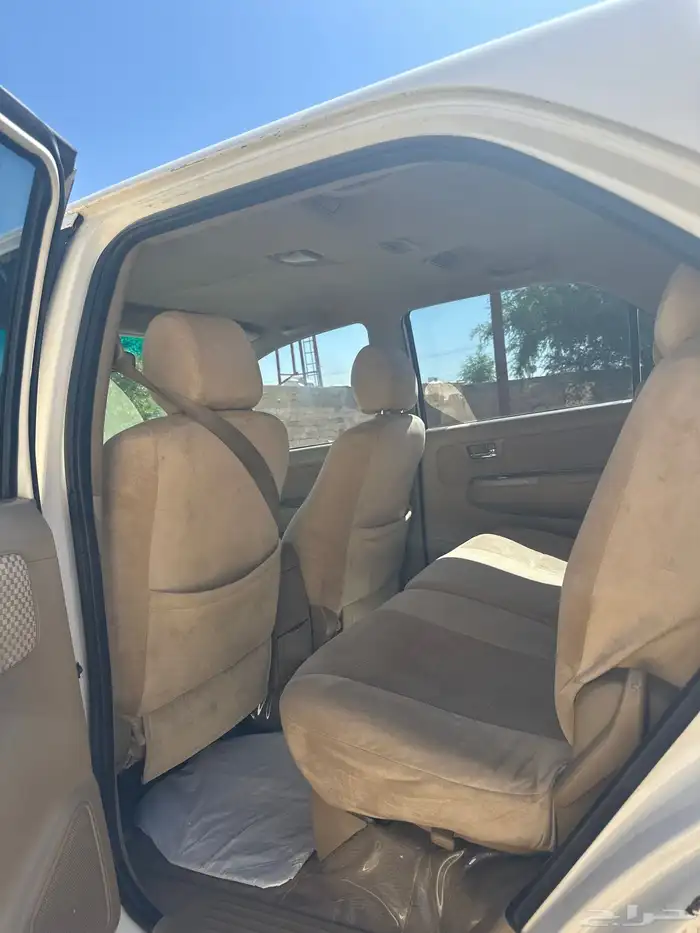 فورتشنر موديل 2011 بدون دبل قير تماتيك أربعة سلندر 7