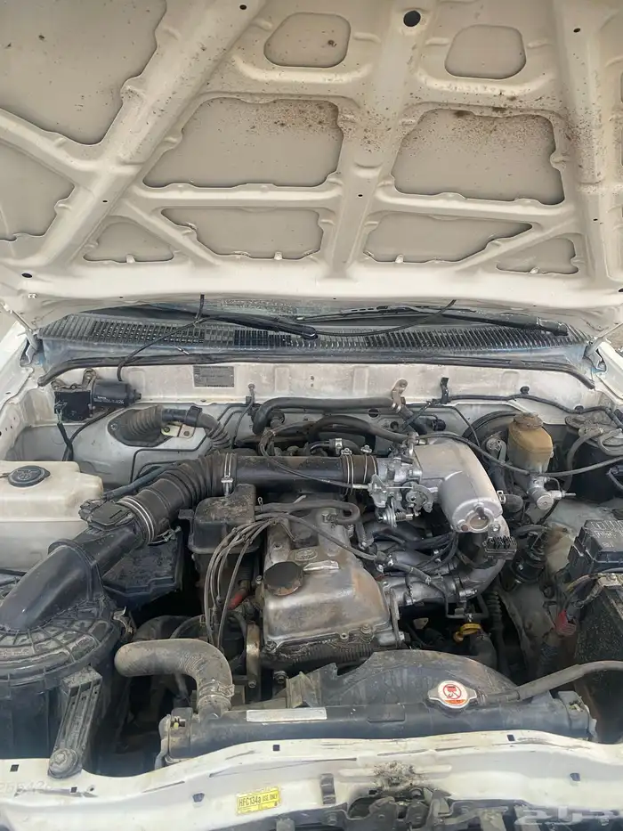 للبيع هايلكس 2002 8