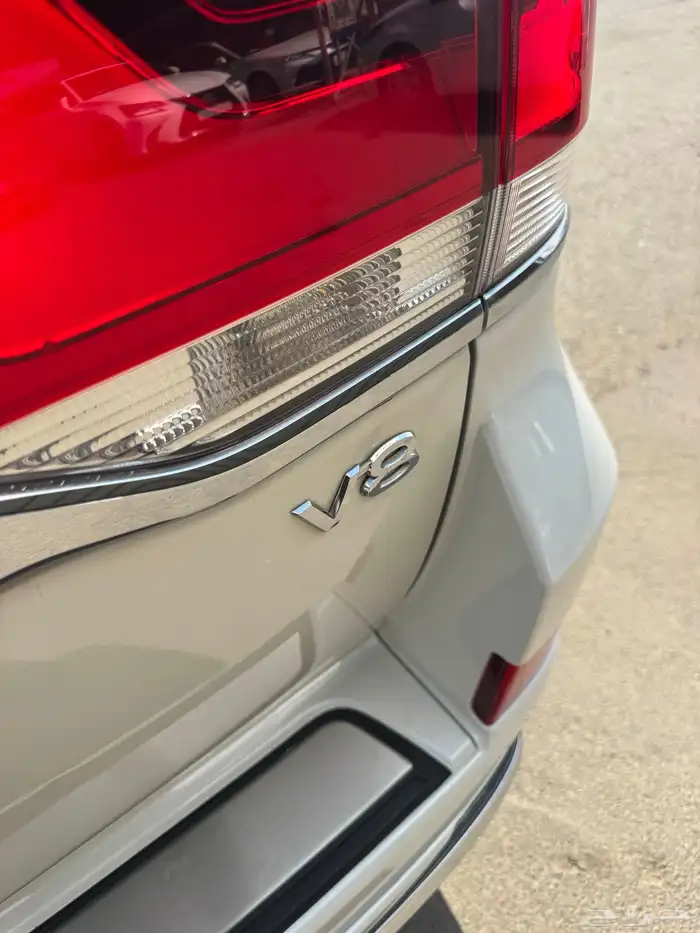 للبيع تويوتا لانكروزر 2018 GXR-V8 فل 23