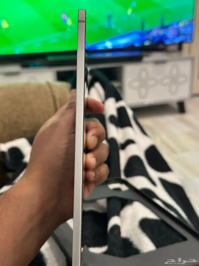 ايباد برو M4 2