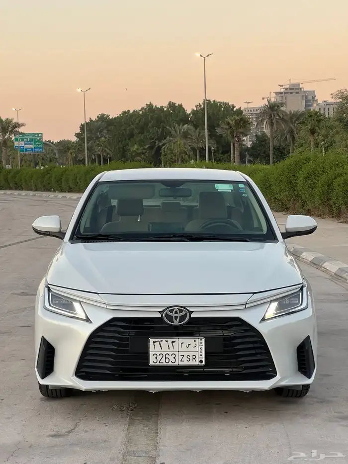 تويوتا يارس 2023 1