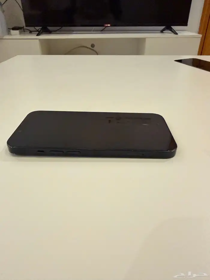 ايفون 13 العادي كحلي 4