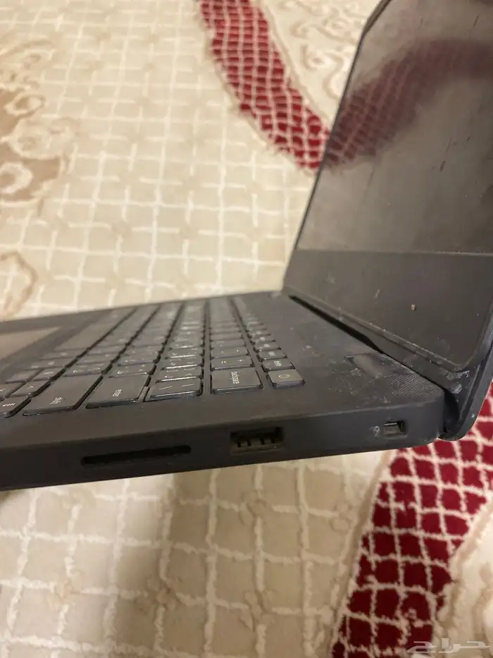 لابتوب على السوم شاشه خربانه فقطط 3