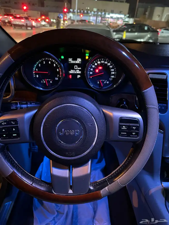 جيب جراند شيروكي 2011 1