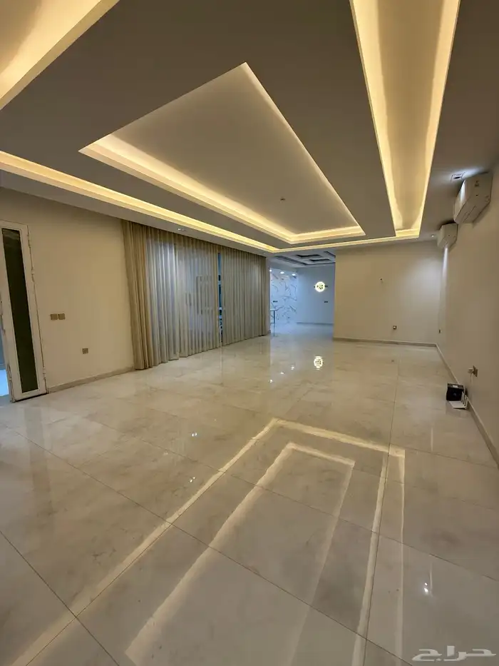 فيلا للإيجار بالعارض 8