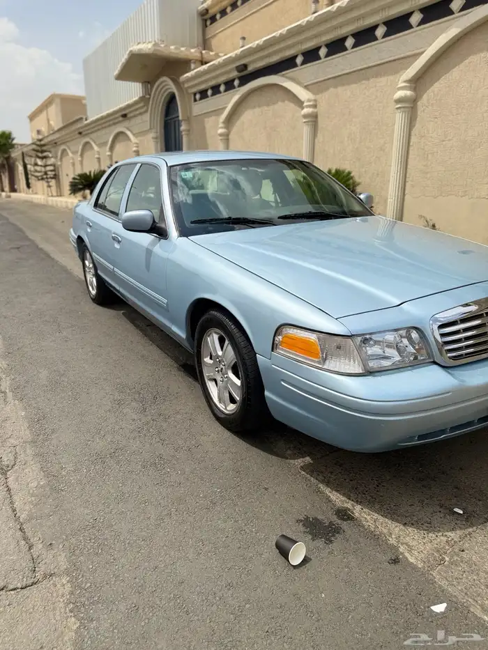 فورد فكتوريا 2011 نظيف 18