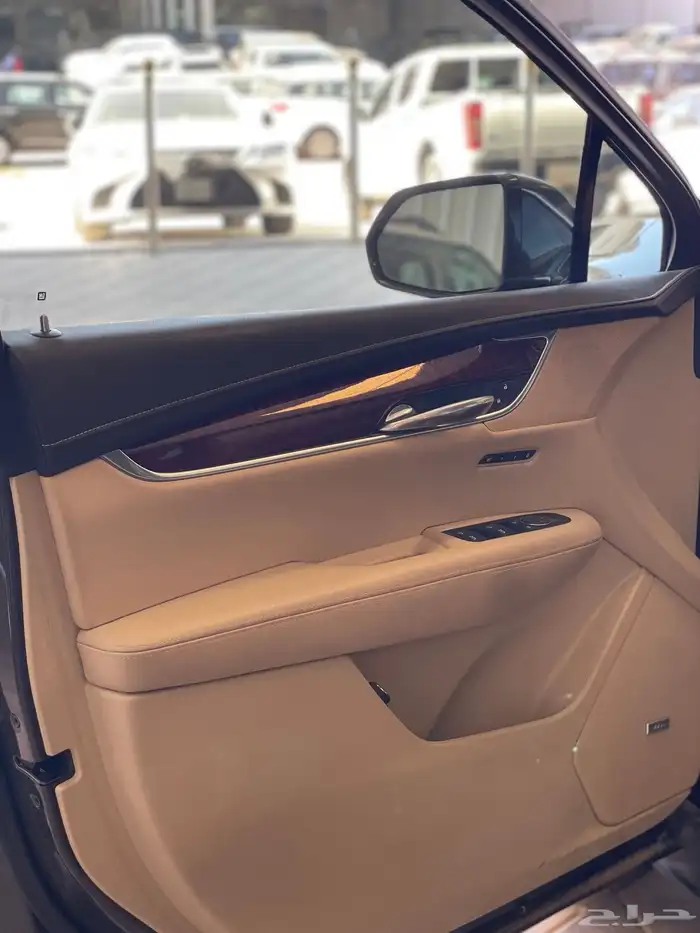 كاديلاك 2019 4