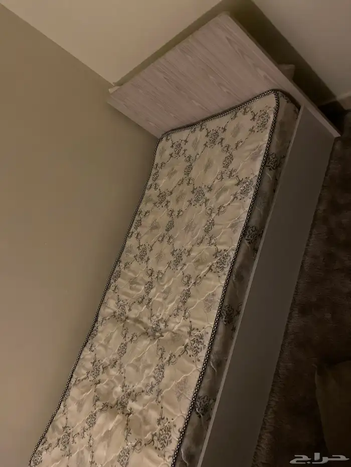 سرير وطاولات بديل الرخام 1