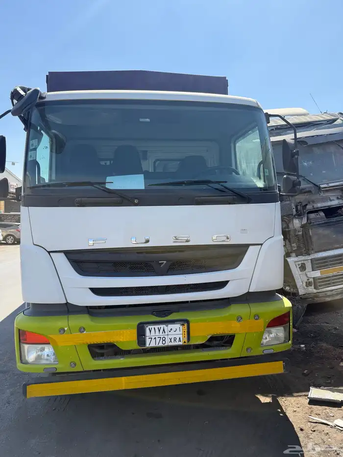 للبيع ميتسوبيشي لوري 2018 ممشى قليل 0