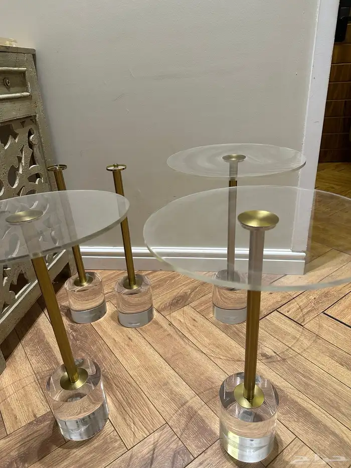 كنب وسجاد وطاولات خدمة 2