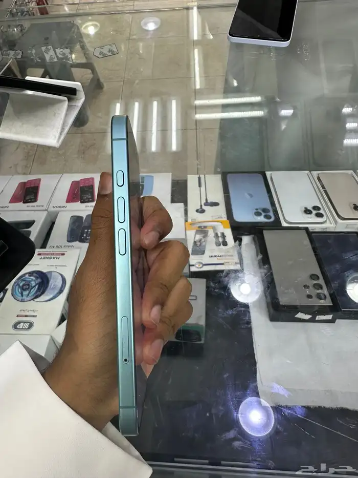 ايفون 16 128 مستخدم 0