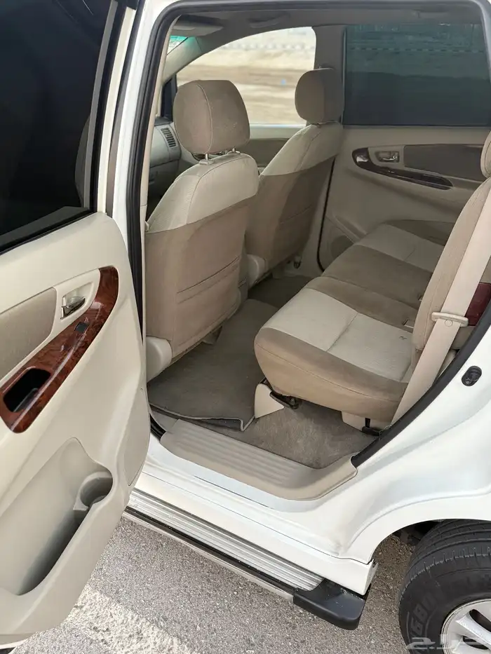 تويوتا انوفا 2015 فل كامل 7