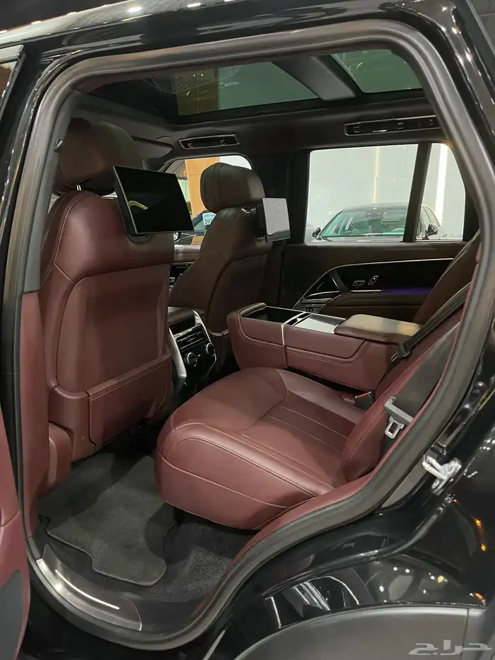 رنج روفراوتوبيغرافى V8سعودى 2023 3