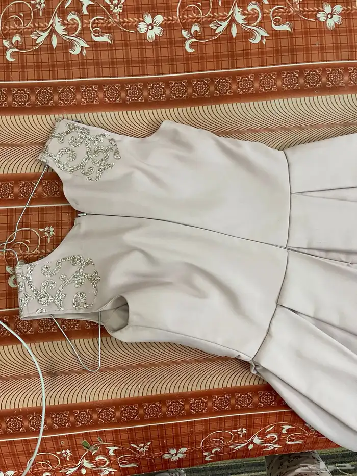 فساتين للبيع 6