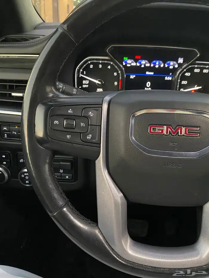 جمس يوكن 2021 SLT فل كامل 36