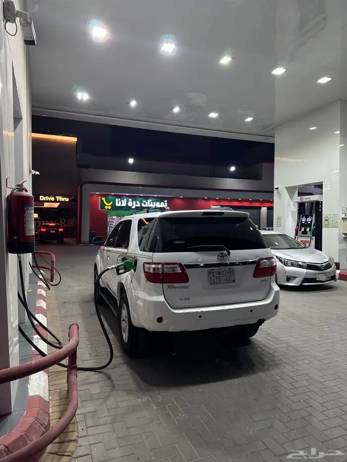 فورتشنر 2010 1