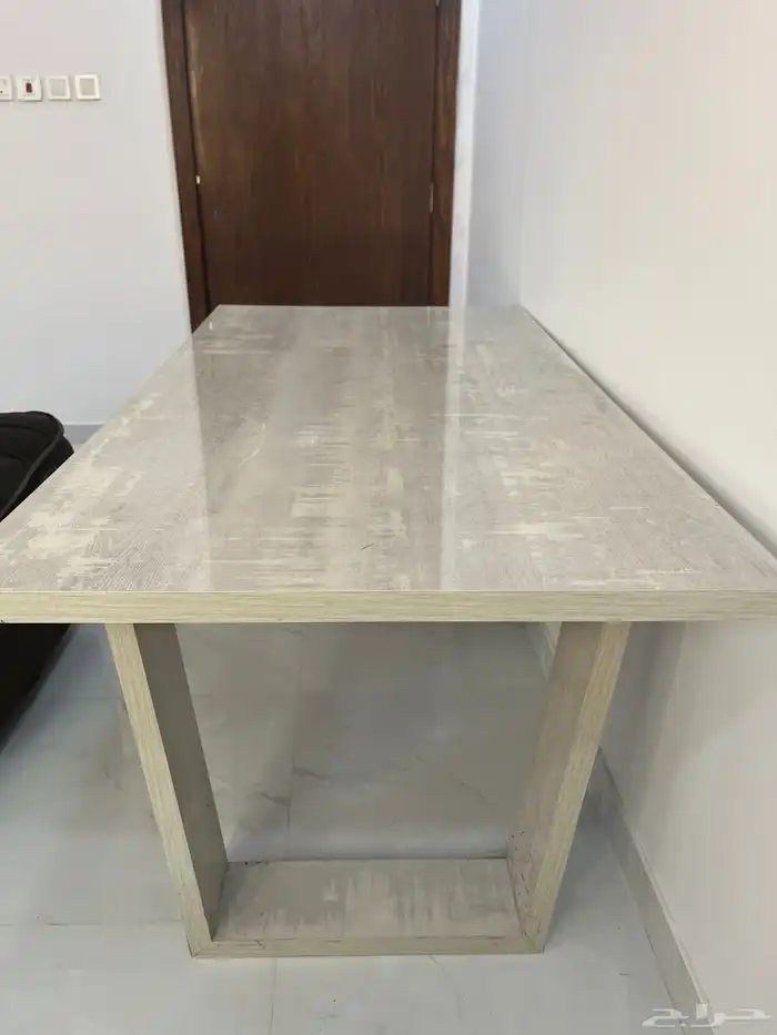 طاوله طعام فقط 0