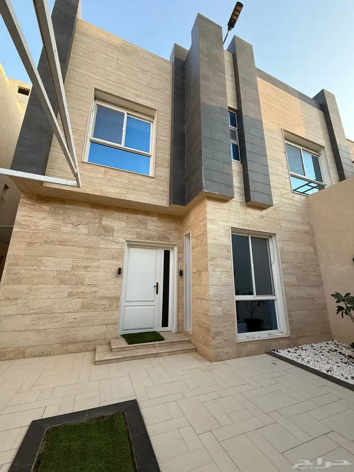 فيلا للإيجار بالعارض 1