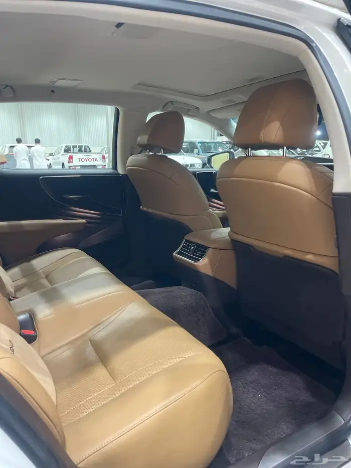 لكزس-LS350 موديل 2020 12